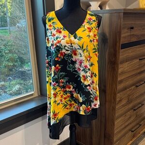 A-Symmetrical Floral Sleeveless V-Neck Top L
